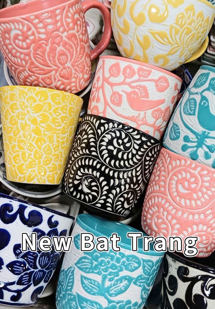 BatTrangベトナム北部の代表 バチャン焼きヴィンテ~ジ陶器 ハノイ商店