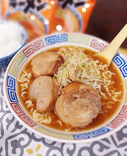 日本食松庵&ハノイ商店 コラボレ~ション料理屋さんの日替わりお惣菜&冷凍惣菜特製チャ~シュ~ 焼豚@ハノイ商店