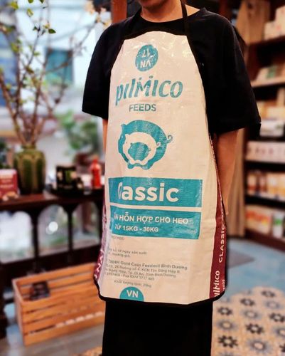 ベトナム飼料袋バッグに続く新作飼料袋エプロン@ハノイ商店